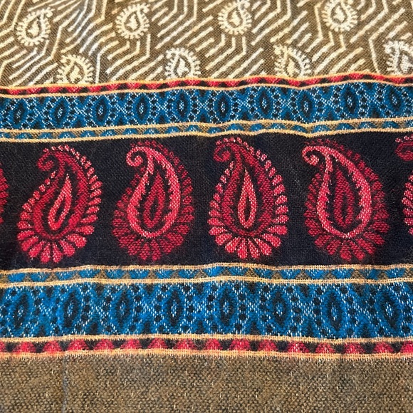 Tibetan Handloom Shawl of Yak Wool NWT - Picture 2 of 4